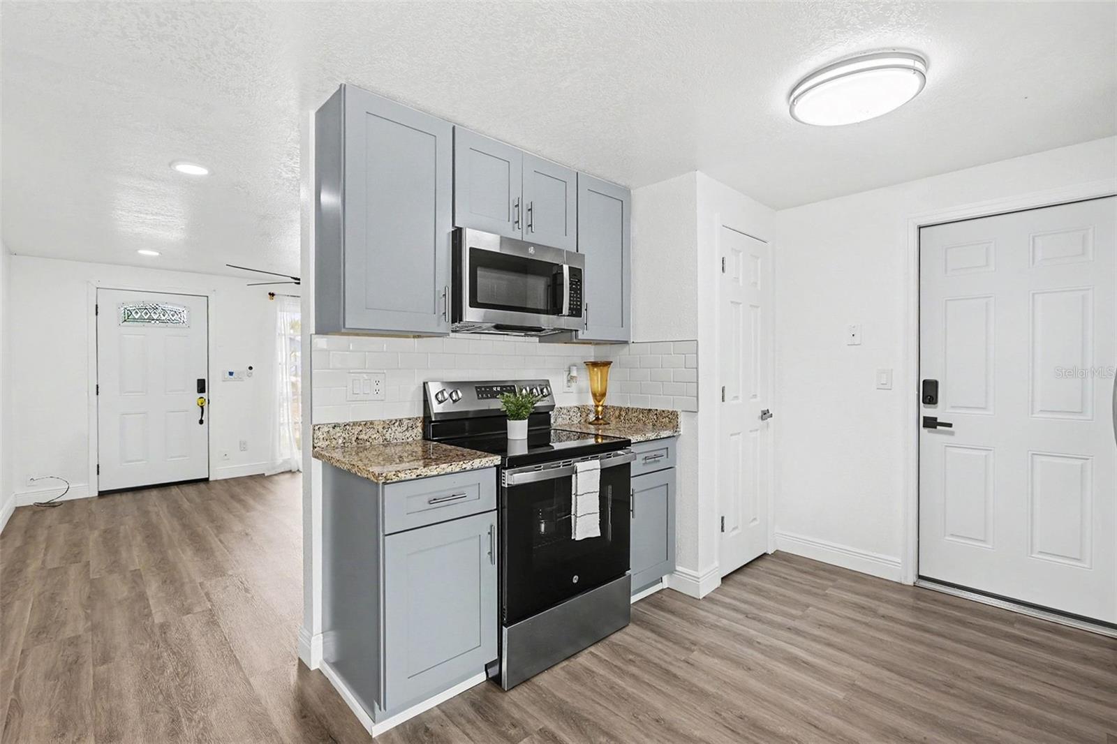 8253 Greenleaf, Tampa, FL 33615