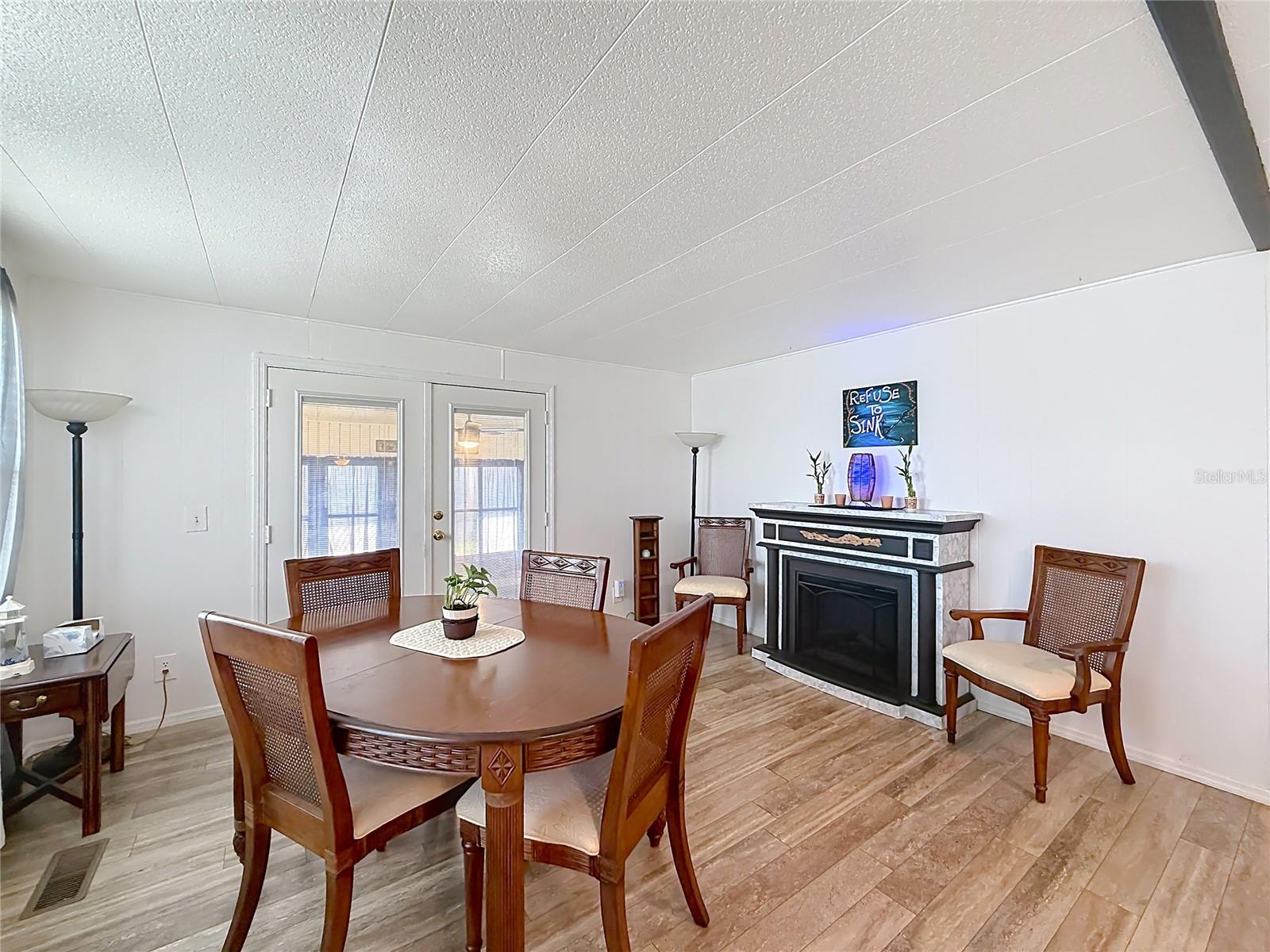 1025 Capella, Tavares, FL 32778