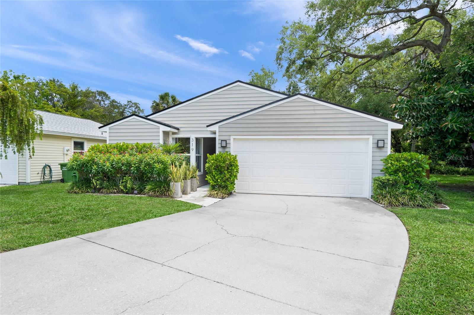 319 Bearded Oaks, Sarasota, FL 34232