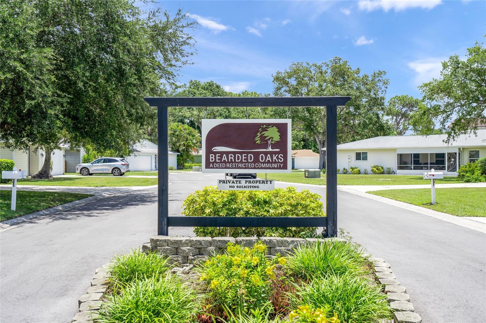 319 Bearded Oaks, Sarasota, FL 34232
