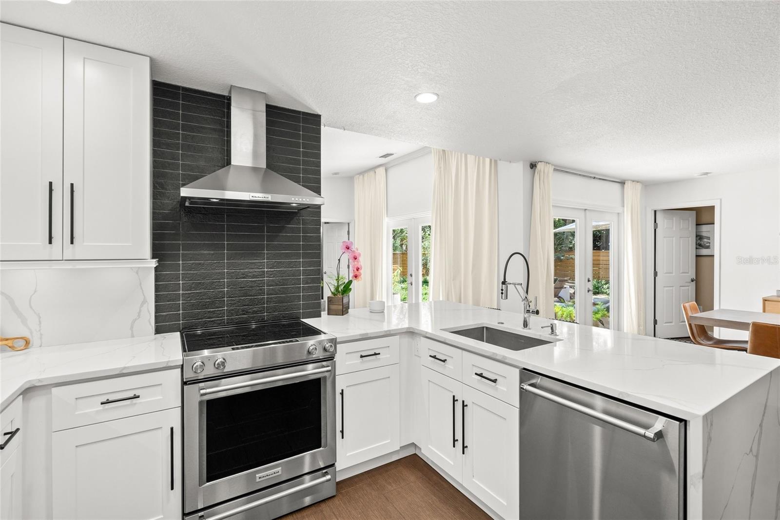 319 Bearded Oaks, Sarasota, FL 34232