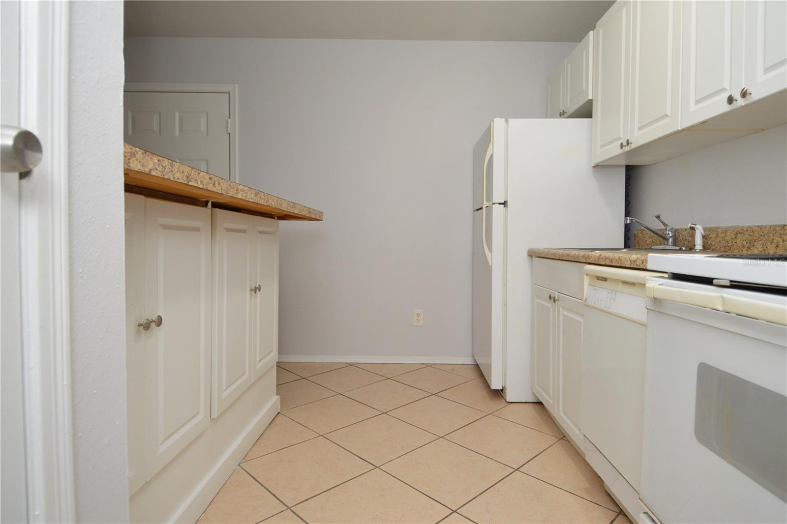 1400 Gandy Unit 607, St Petersburg, FL 33702