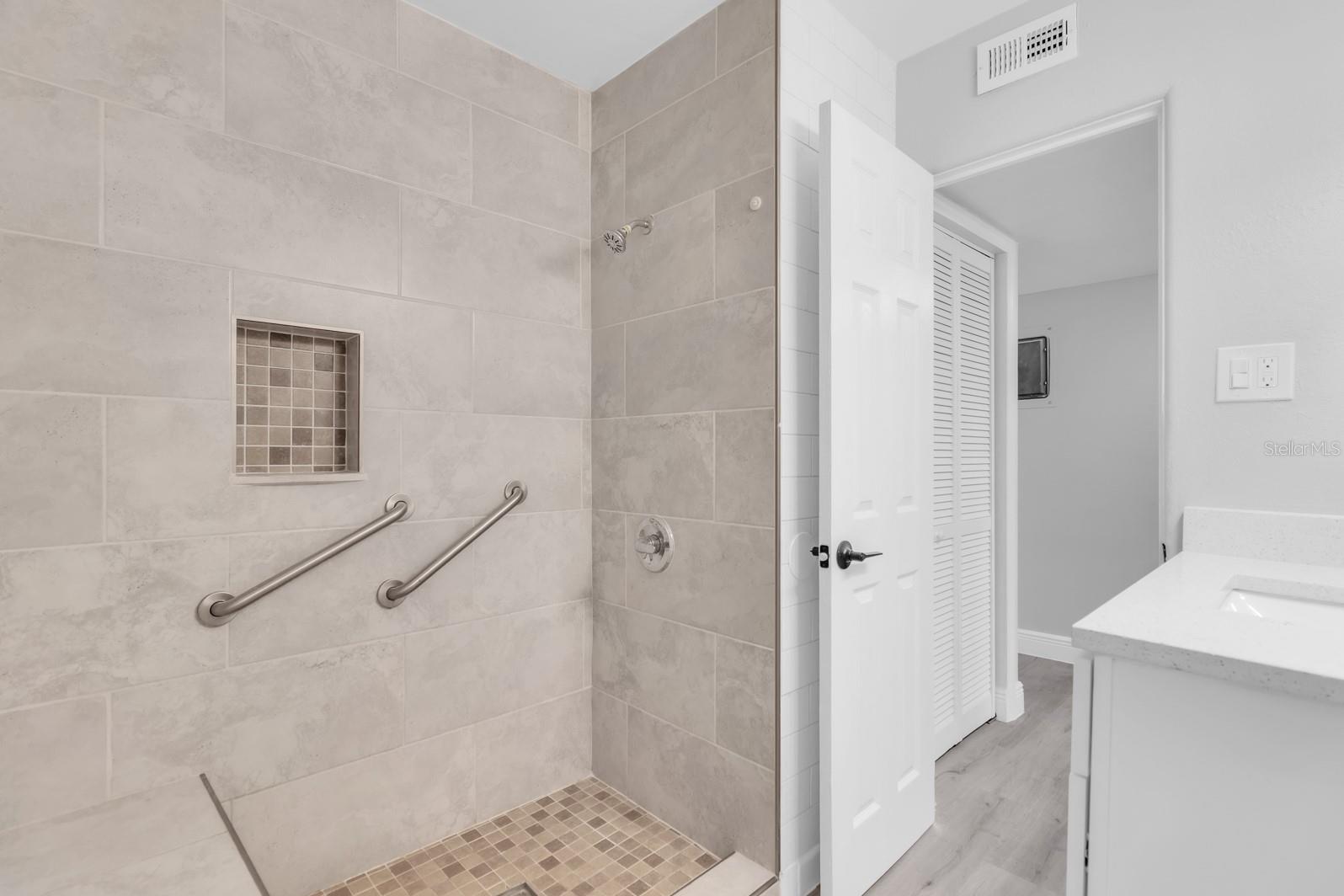 1007 Egan, Orlando, FL 32822