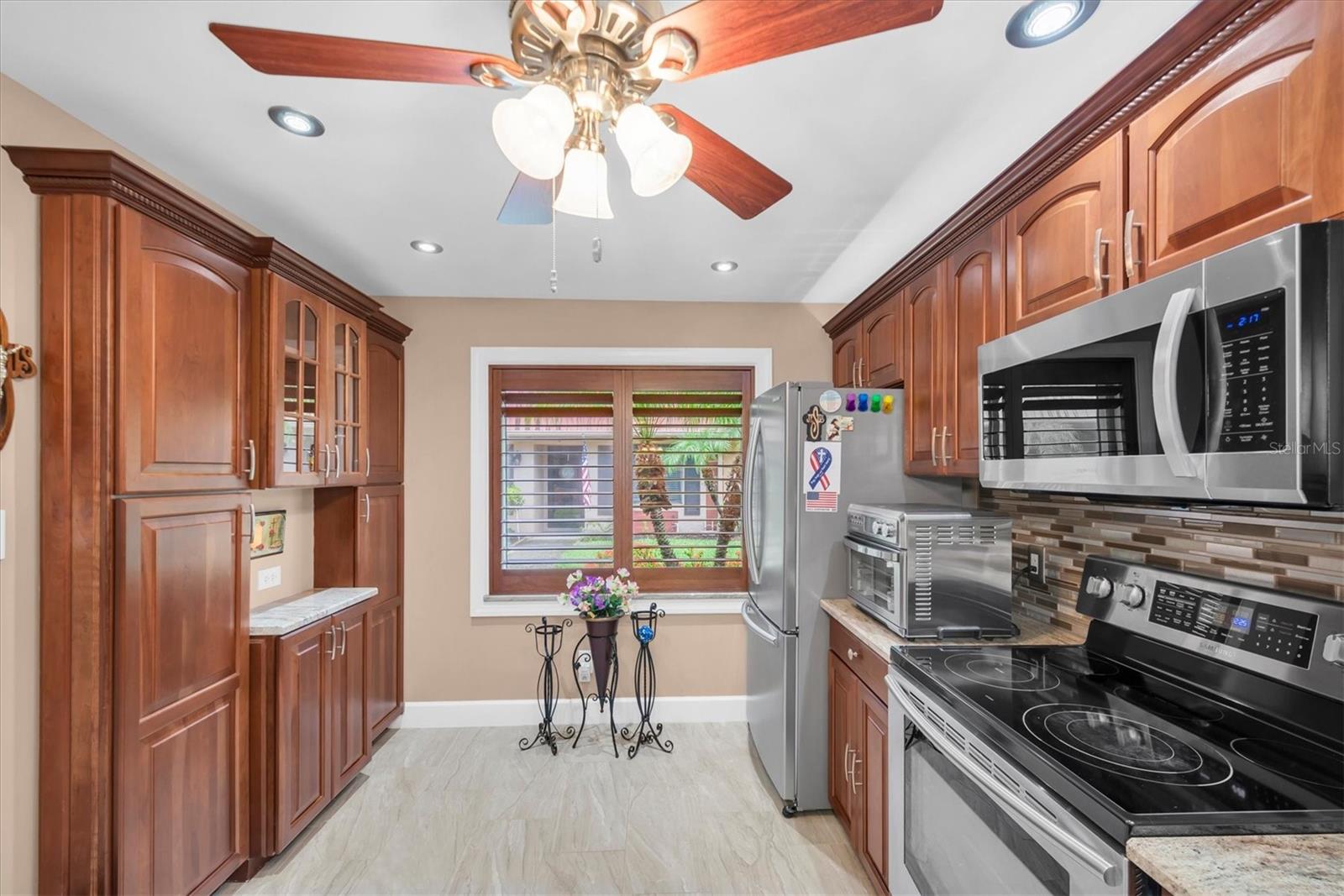 19029 Us Highway 19 Unit 13e, Clearwater, FL 33764