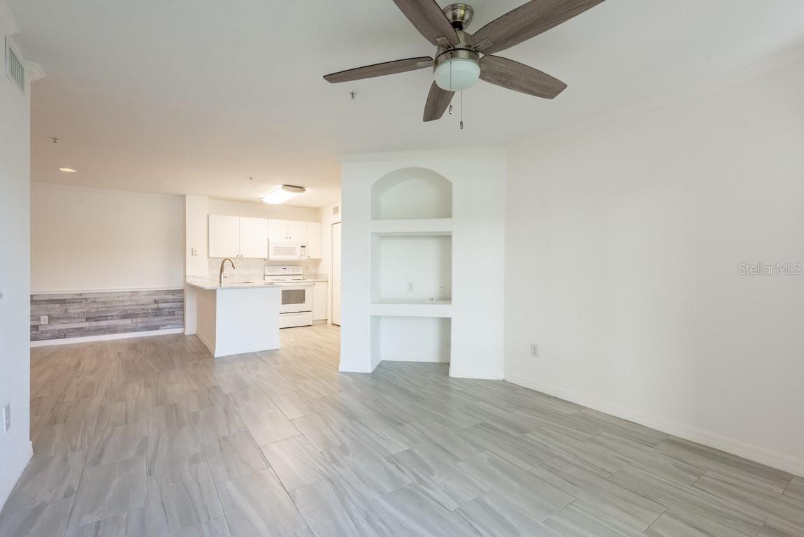 4209 Woodstorks Walk Unit 1110, Lutz, FL 33558