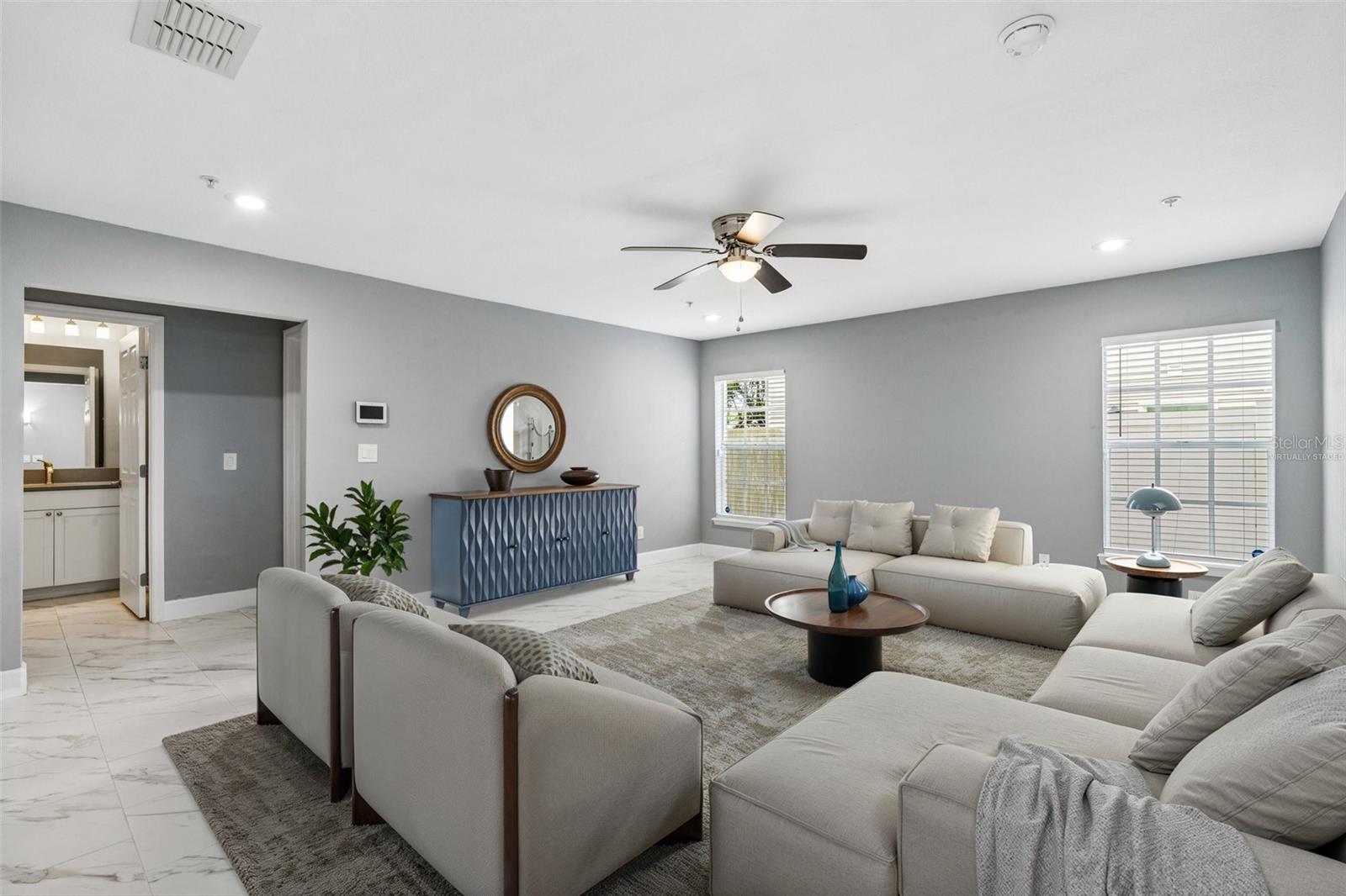 2613 Espana, Tampa, FL 33609