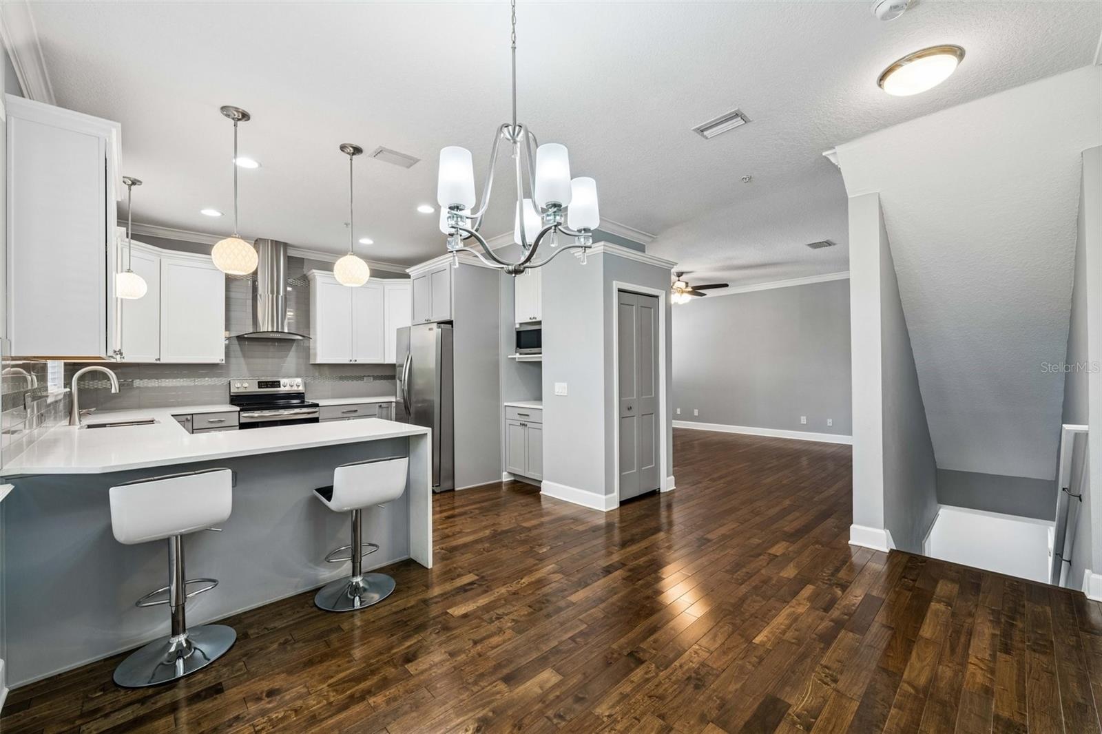 2613 Espana, Tampa, FL 33609