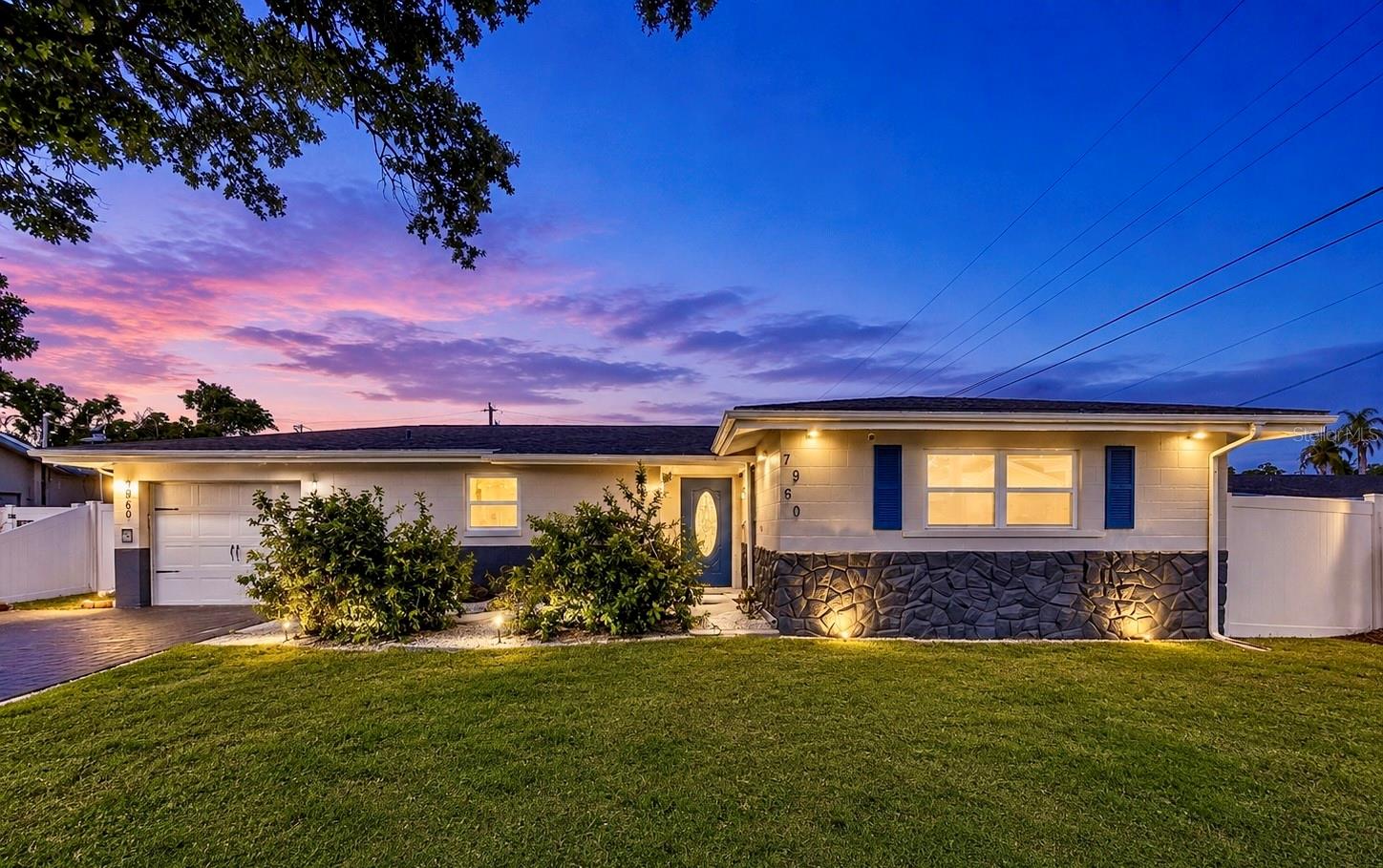 7960 2nd, St Petersburg, FL 33702