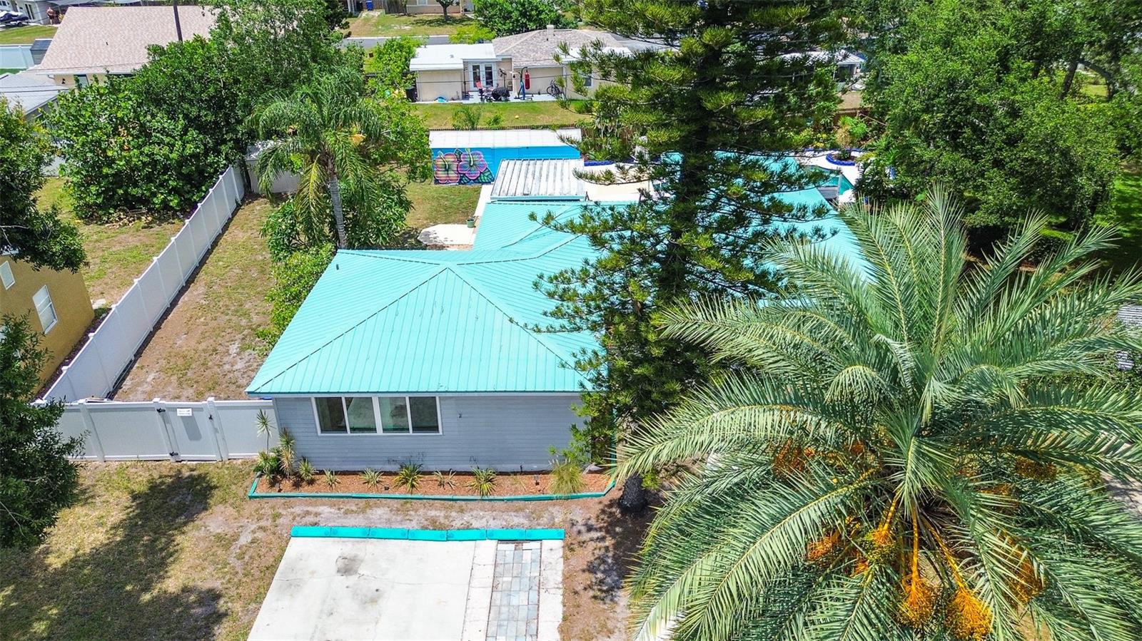 1509 Canterbury, St Petersburg, FL 33710