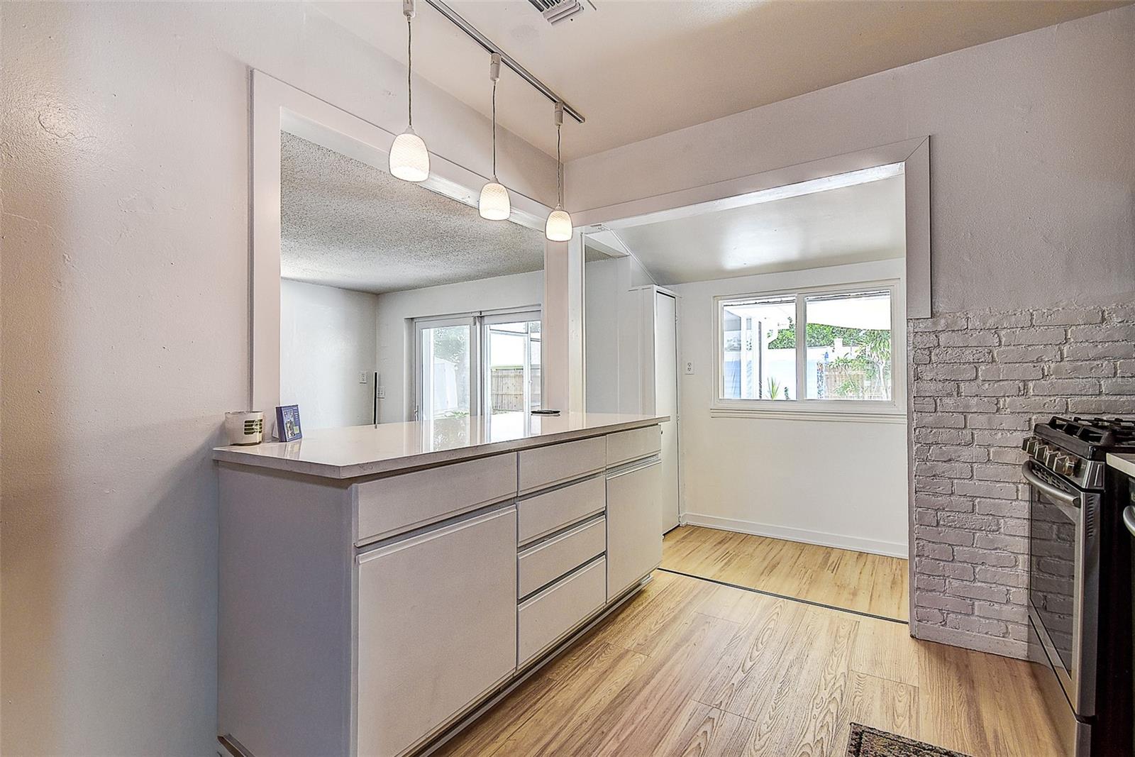 1509 Canterbury, St Petersburg, FL 33710