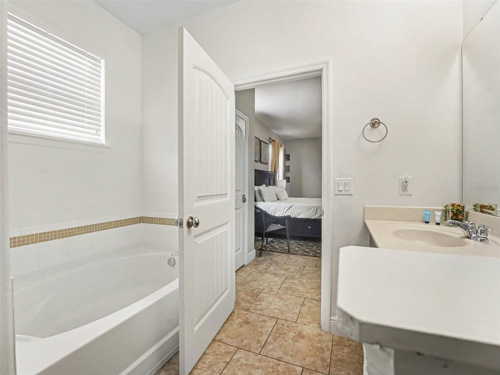 4127 Oak Tree, Davenport, FL 33837