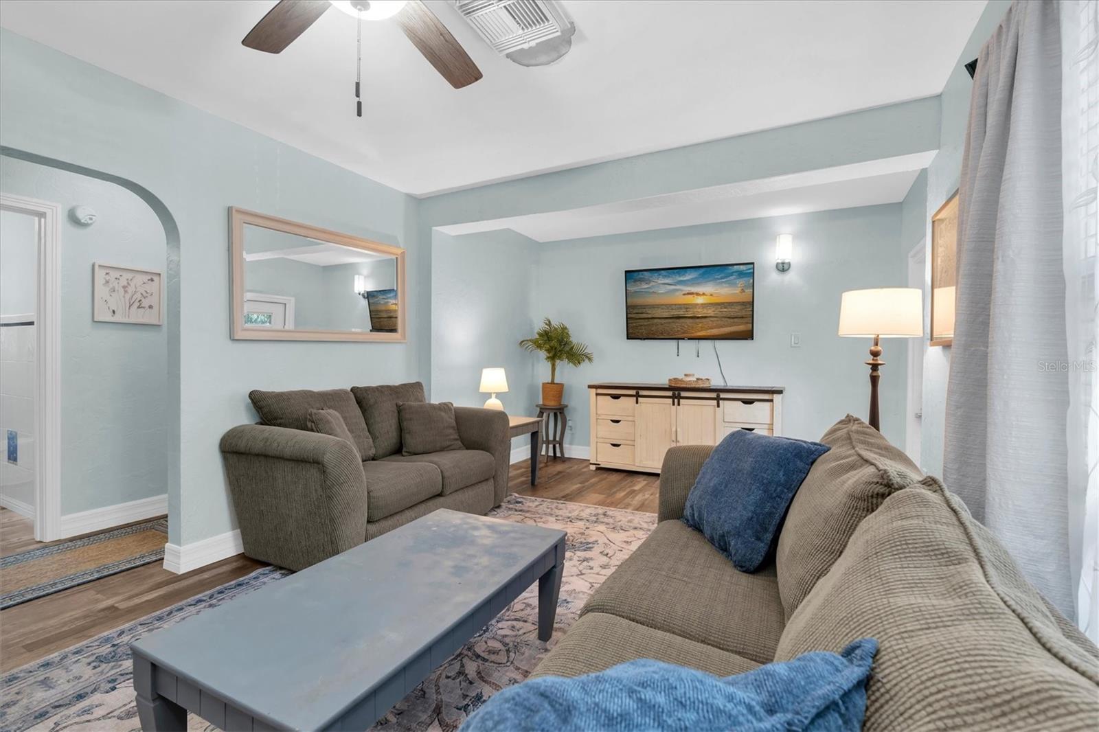 2925 Park, St Petersburg, FL 33710