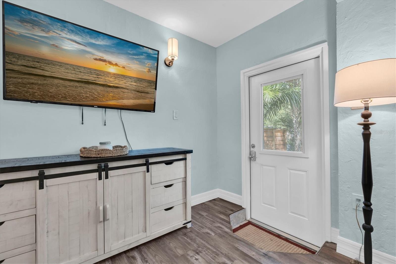 2925 Park, St Petersburg, FL 33710