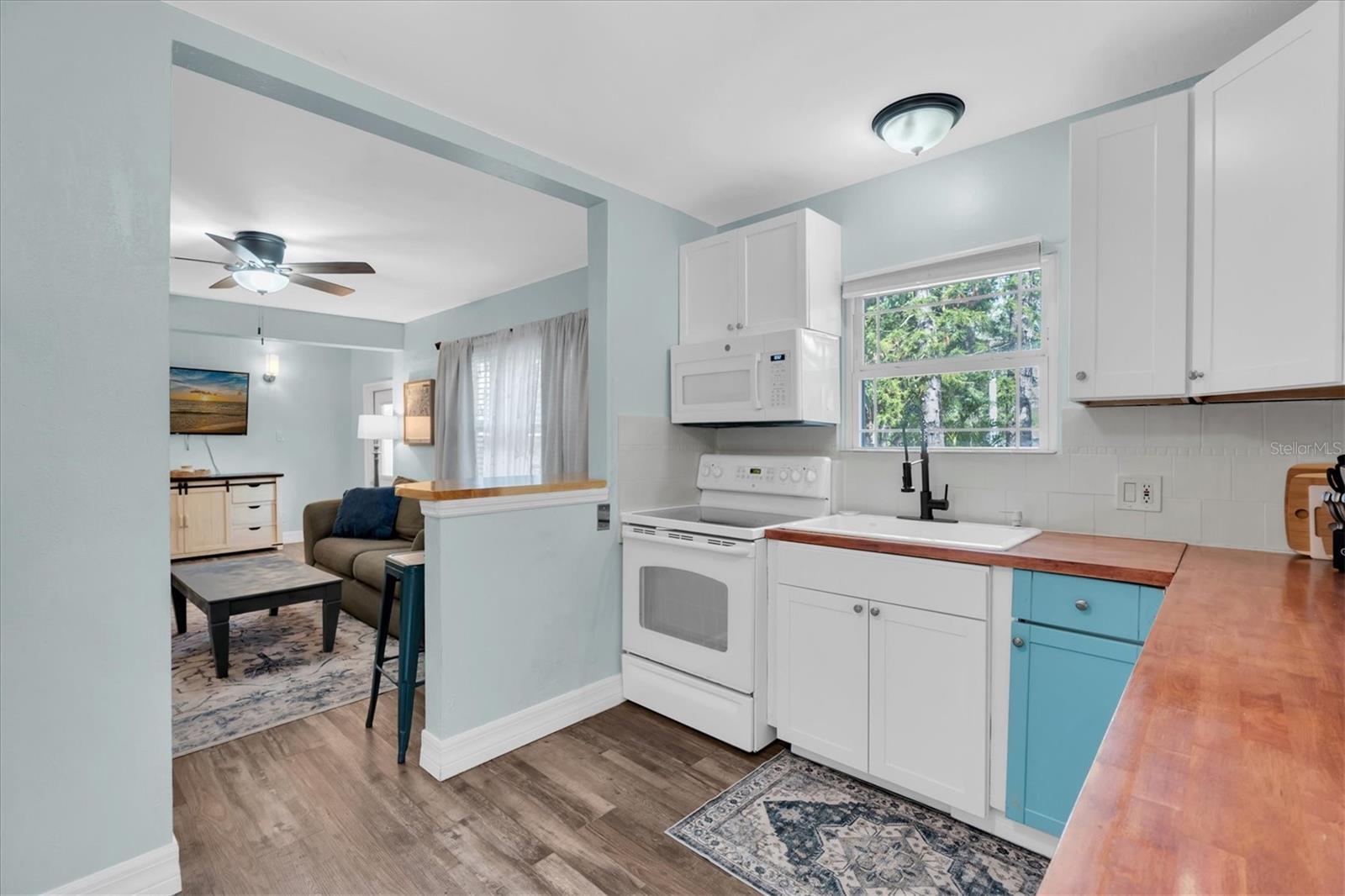2925 Park, St Petersburg, FL 33710