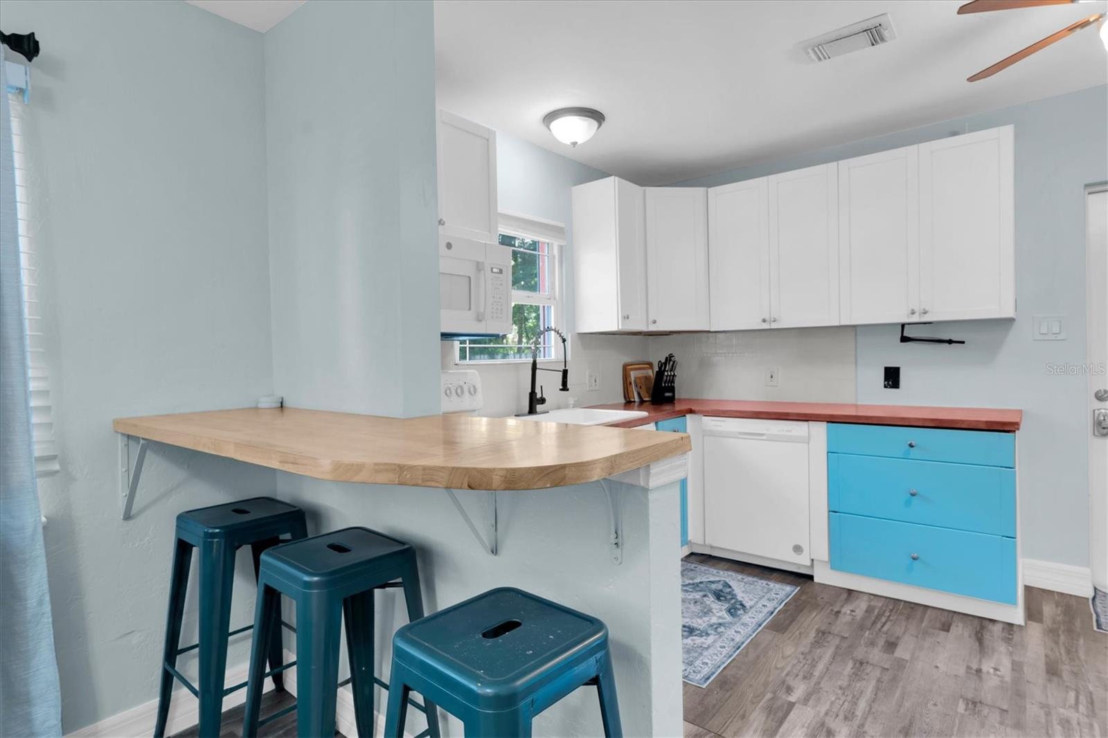 2925 Park, St Petersburg, FL 33710