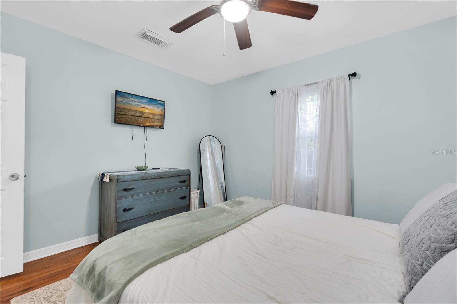 2925 Park, St Petersburg, FL 33710