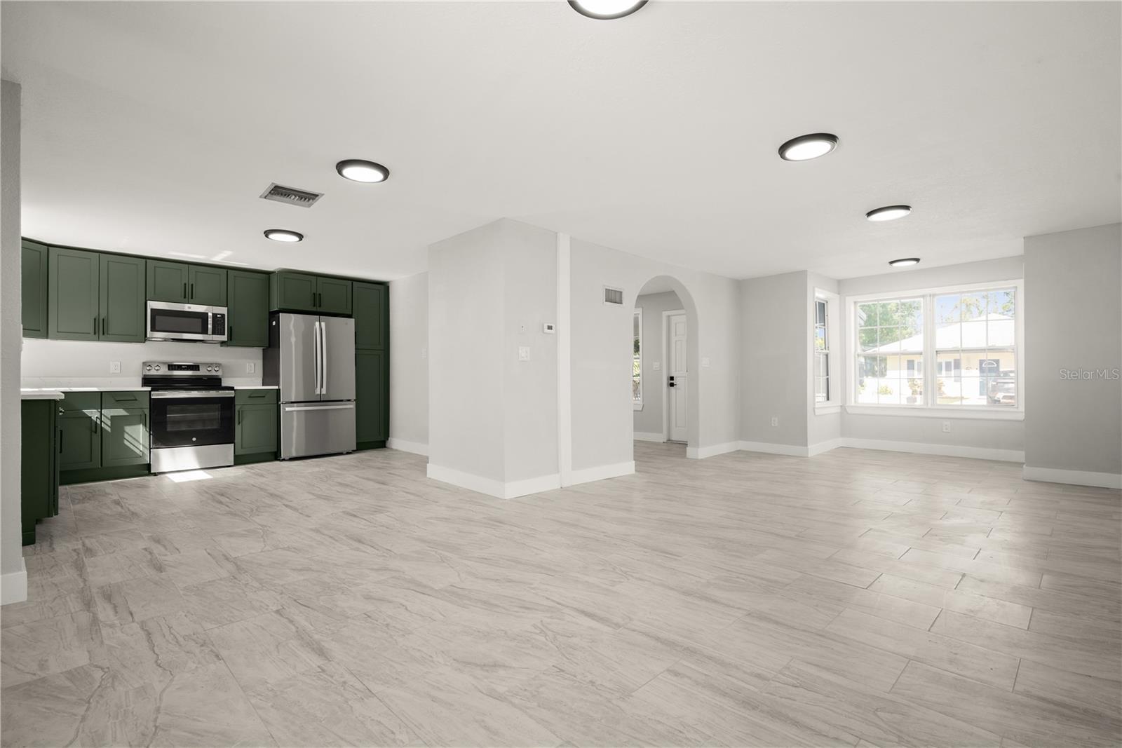 309 Bath, Tarpon Springs, FL 34689
