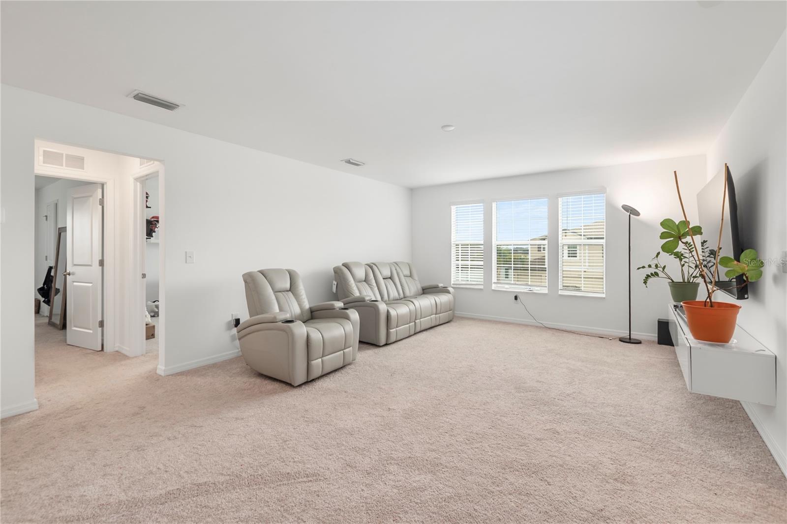 17177 Monte Isola, North Fort Myers, FL 33917