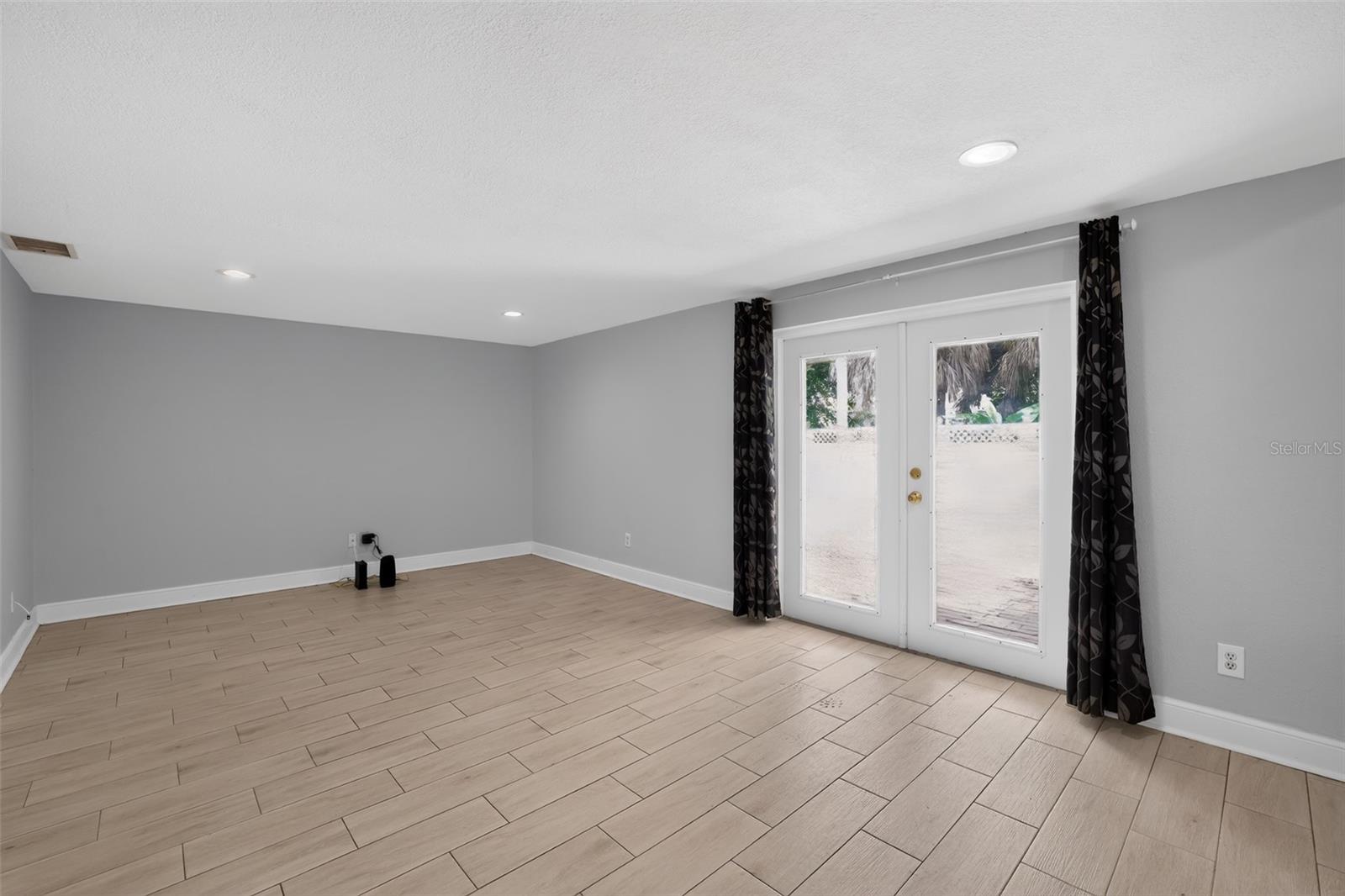 7001 Baywood, Tampa, FL 33615