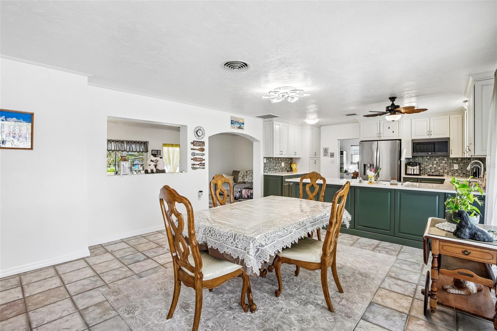 806 Blue Heron, Ruskin, FL 33570