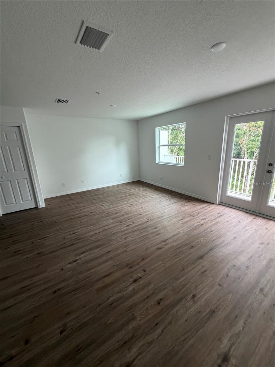 2577 6th Avenue, Bradenton, FL 34208