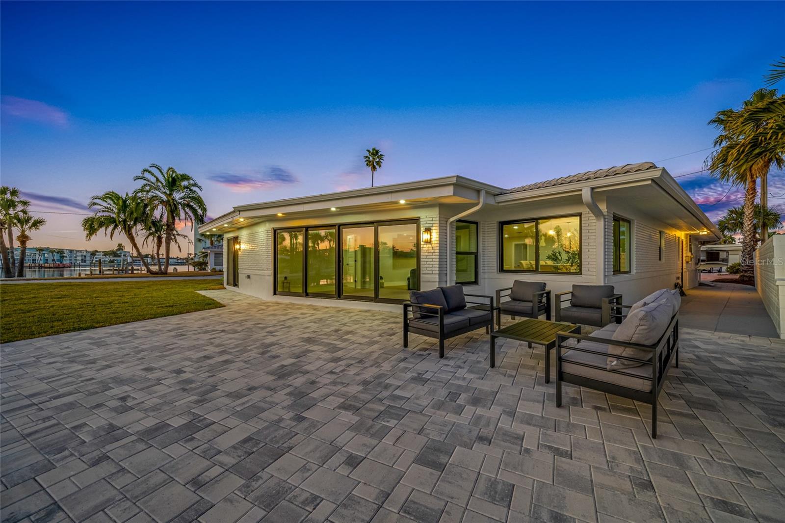 370 59th, St Pete Beach, FL 33706