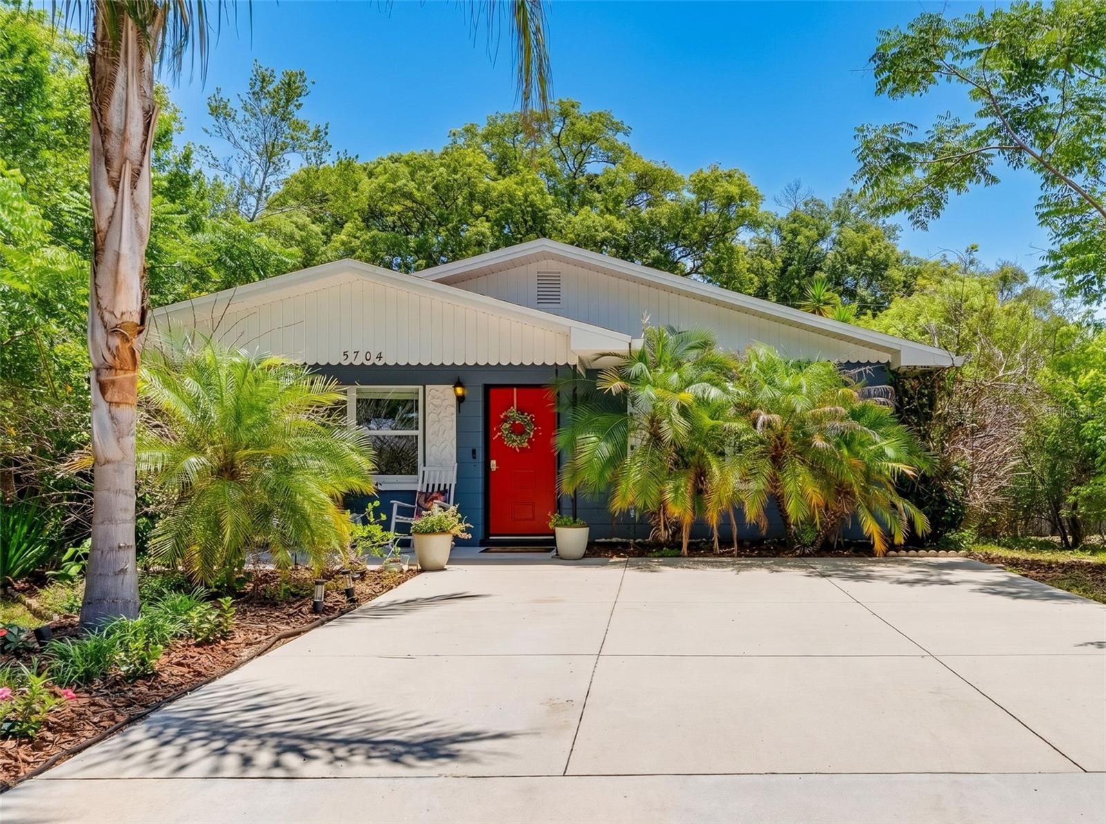 5704 13th, Zephyrhills, FL 33542