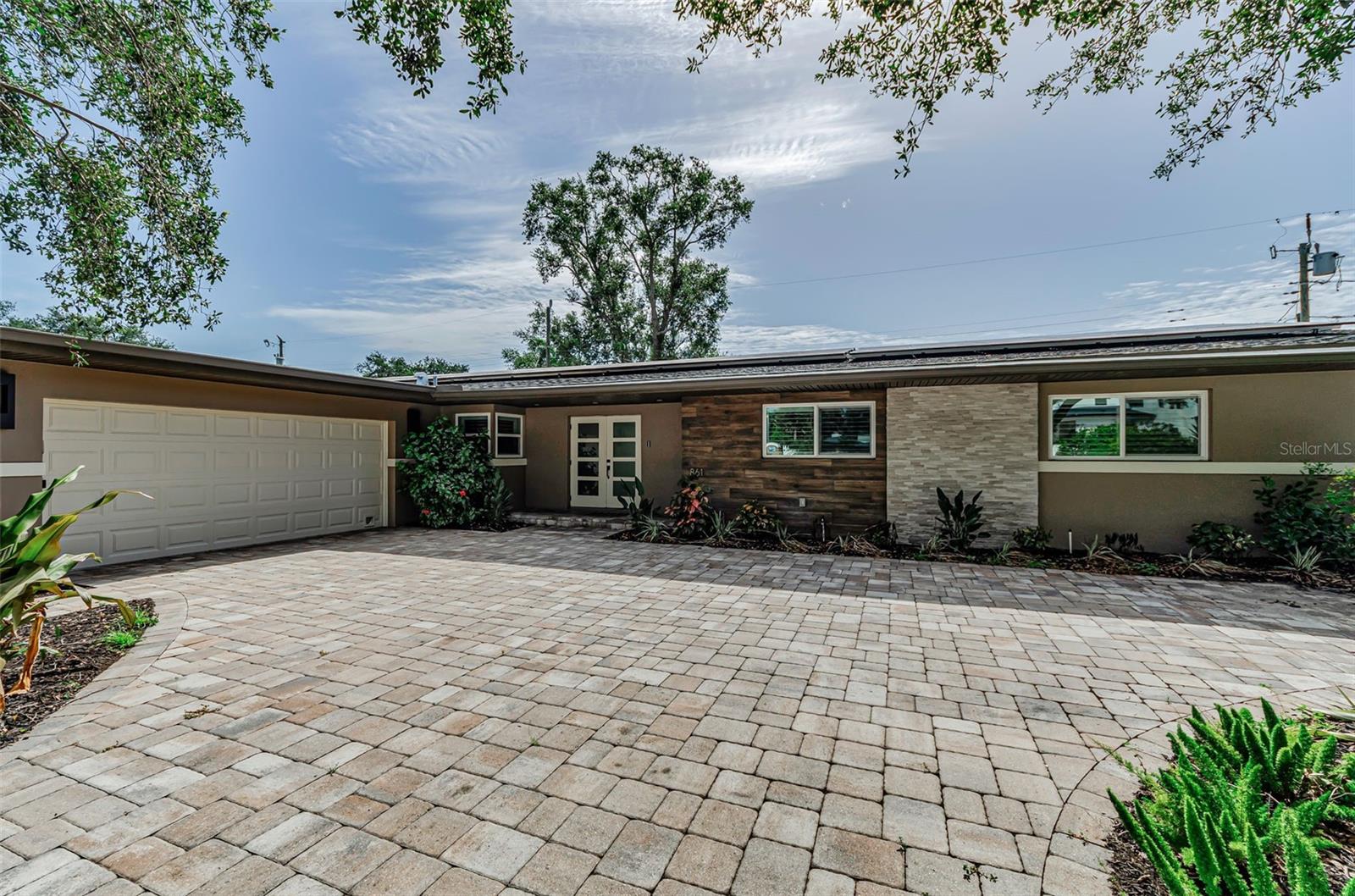 861 Rafael, St Petersburg, FL 33704