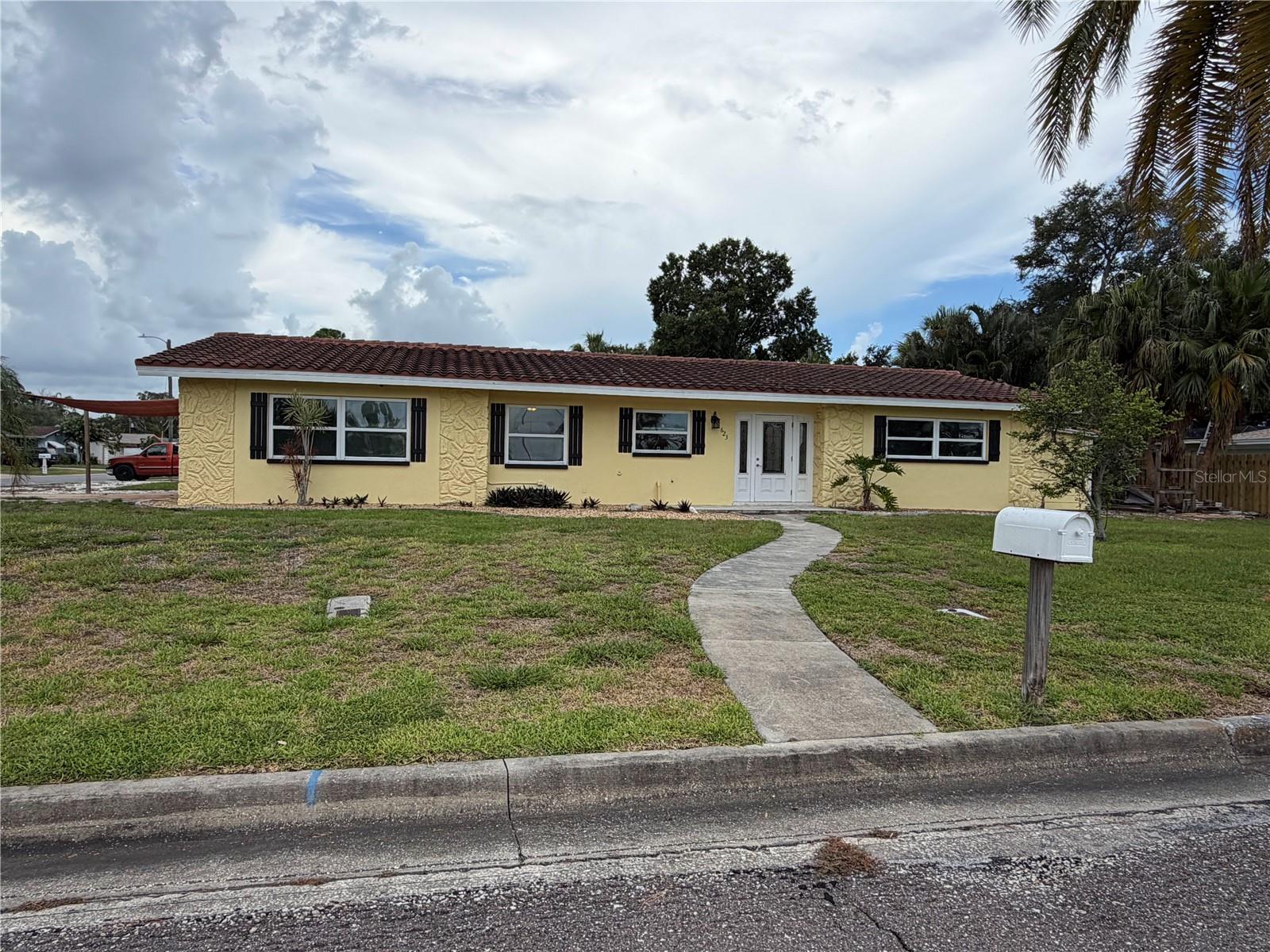 623 Palm, Dunedin, FL 34698