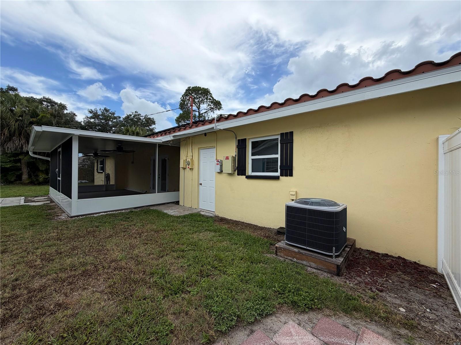 623 Palm, Dunedin, FL 34698