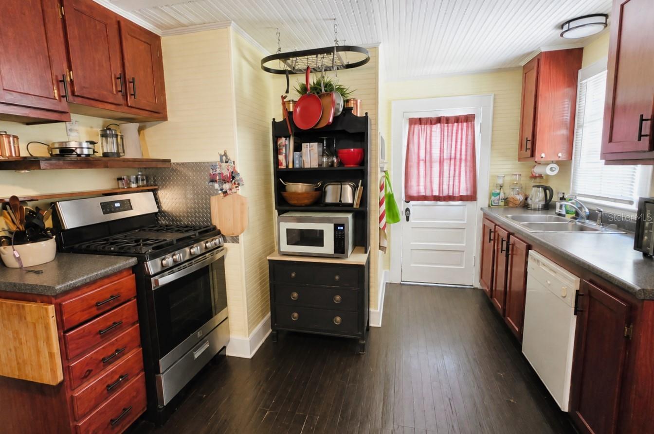 18758 243rd, High Springs, FL 32643