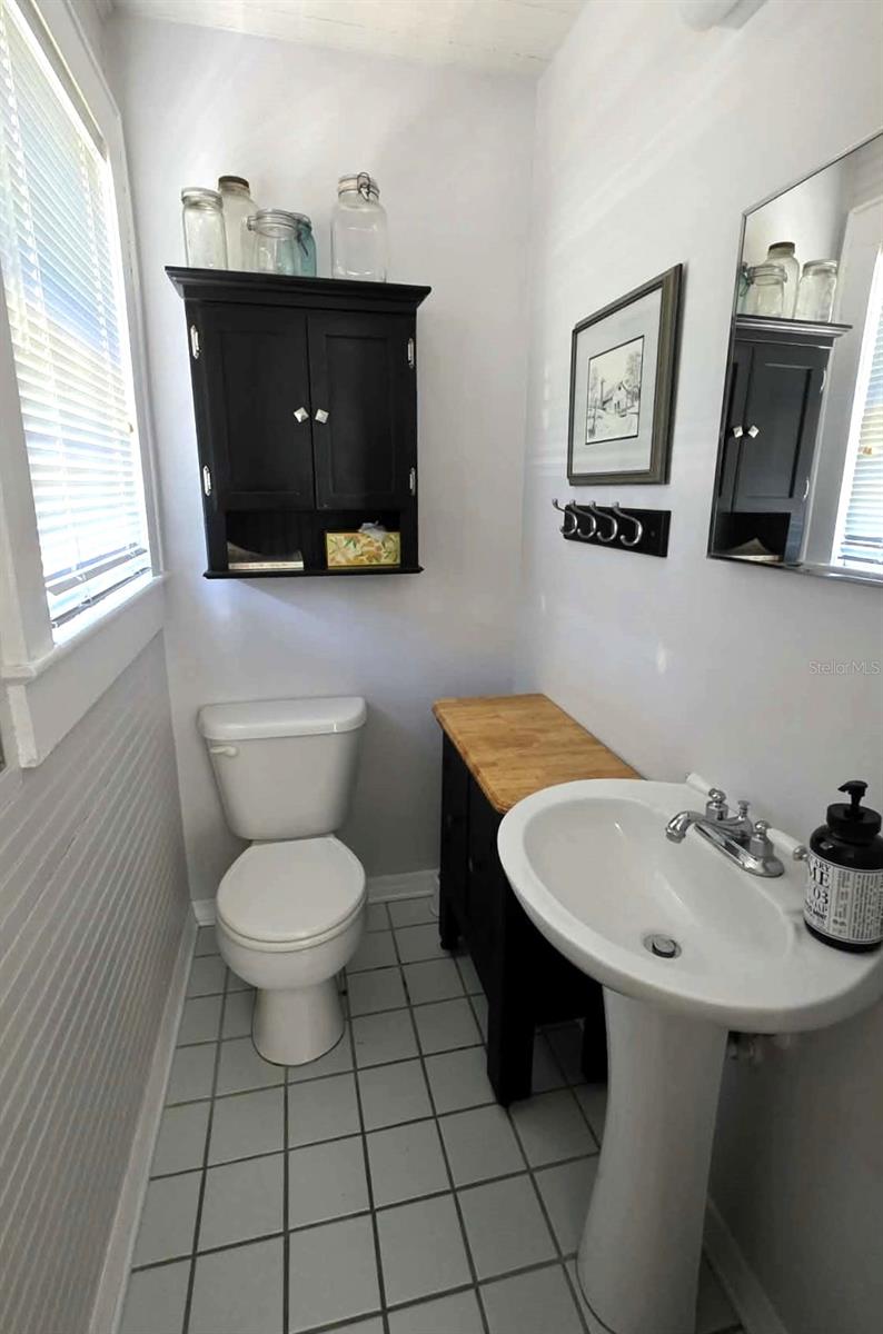 18758 243rd, High Springs, FL 32643