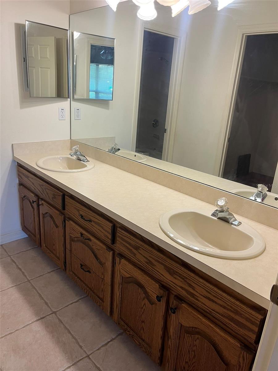 8451 14th, Okeechobee, FL 34974