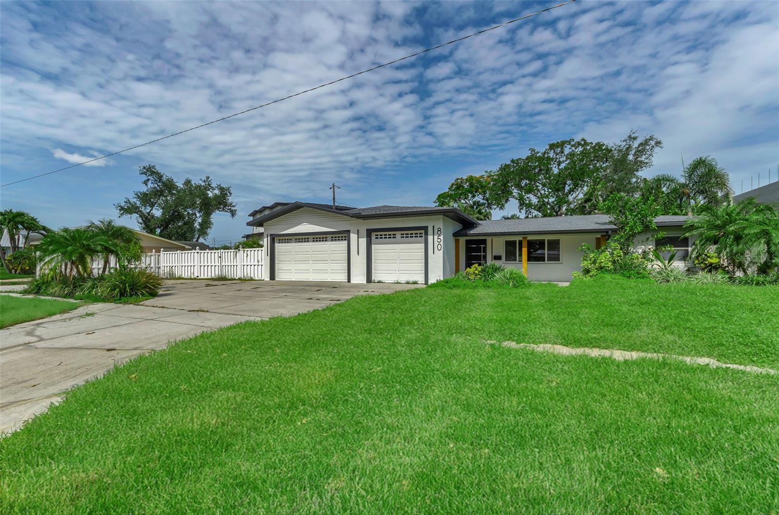 850 Rafael, St Petersburg, FL 33704
