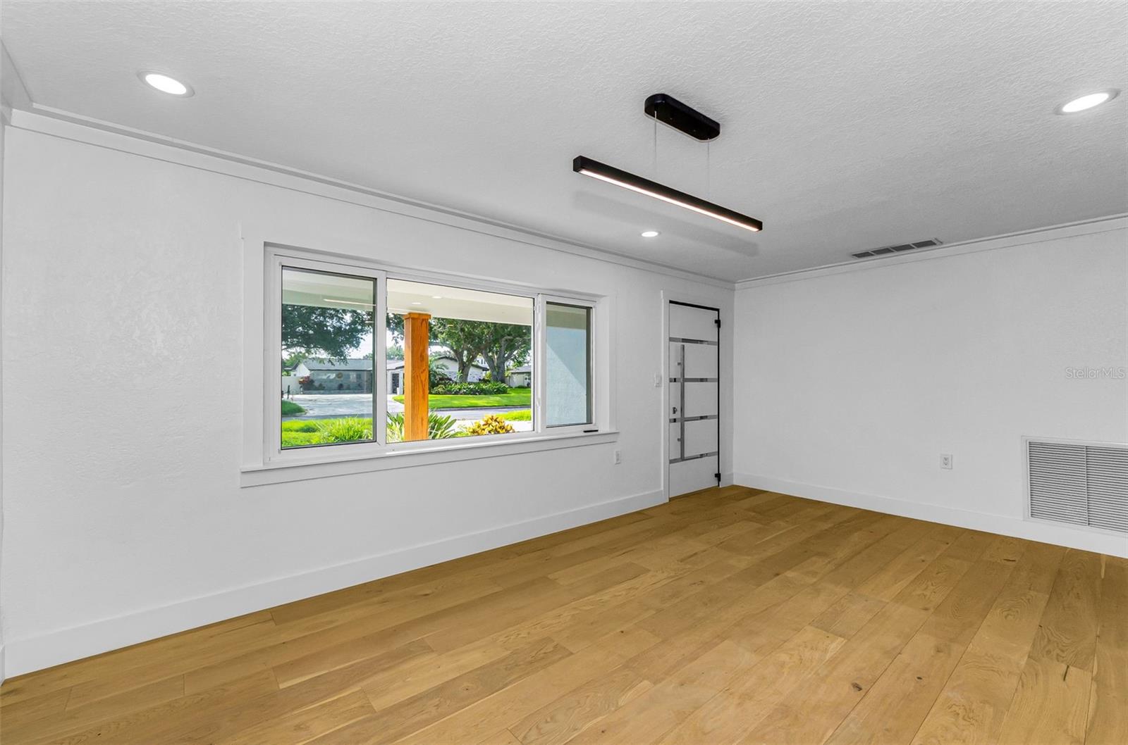 850 Rafael, St Petersburg, FL 33704