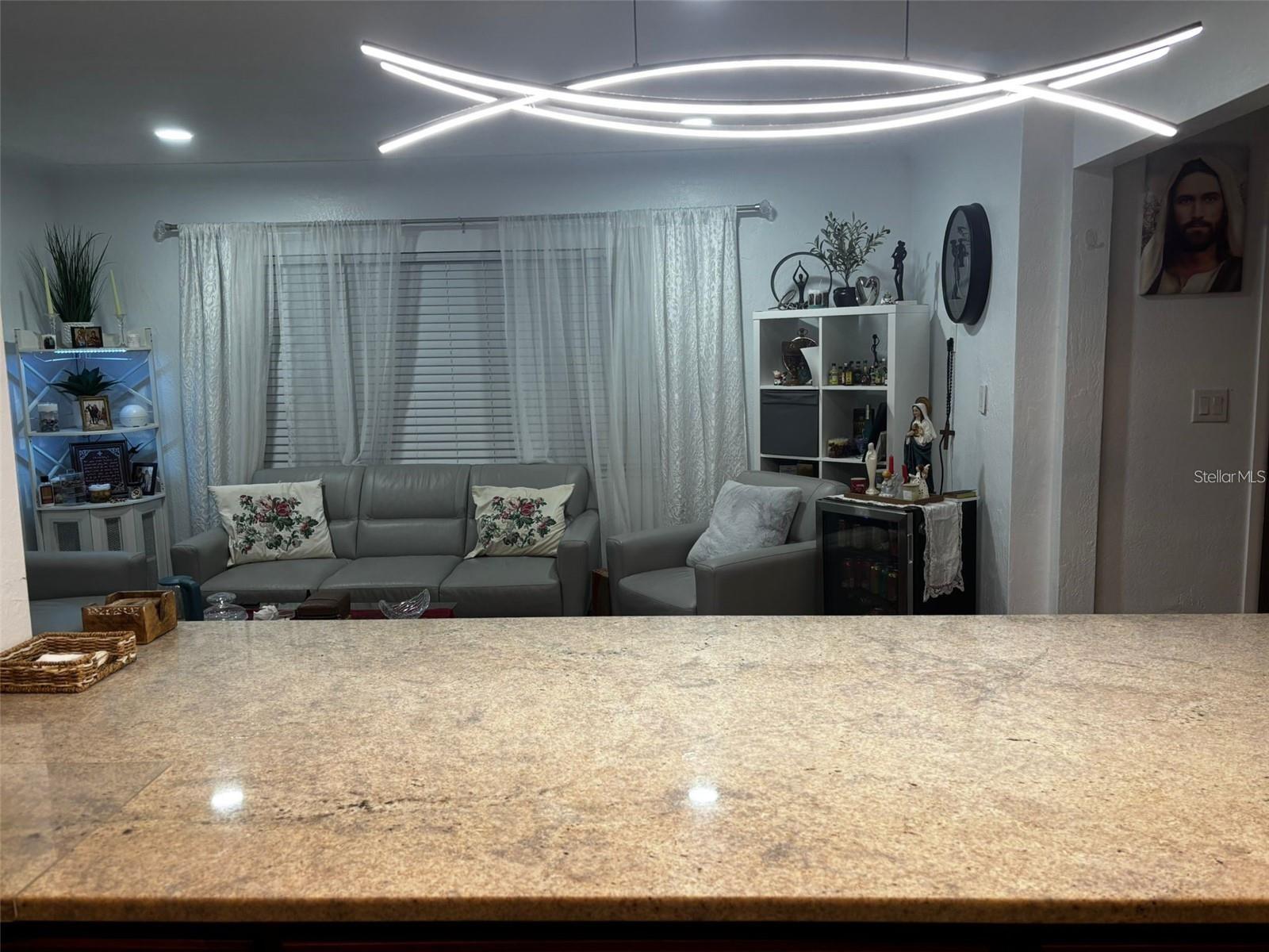 4127 28th, St Petersburg, FL 33713