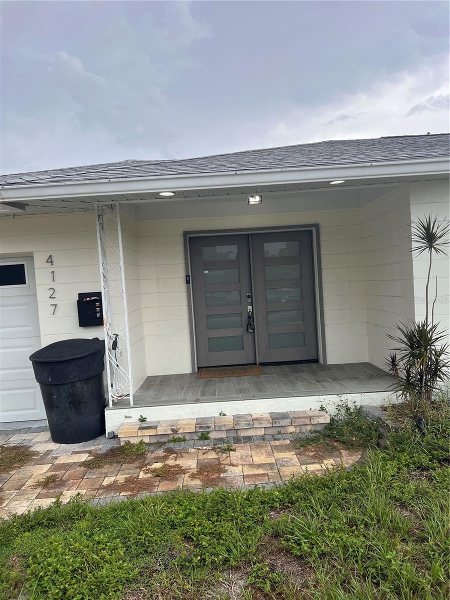 4127 28th, St Petersburg, FL 33713