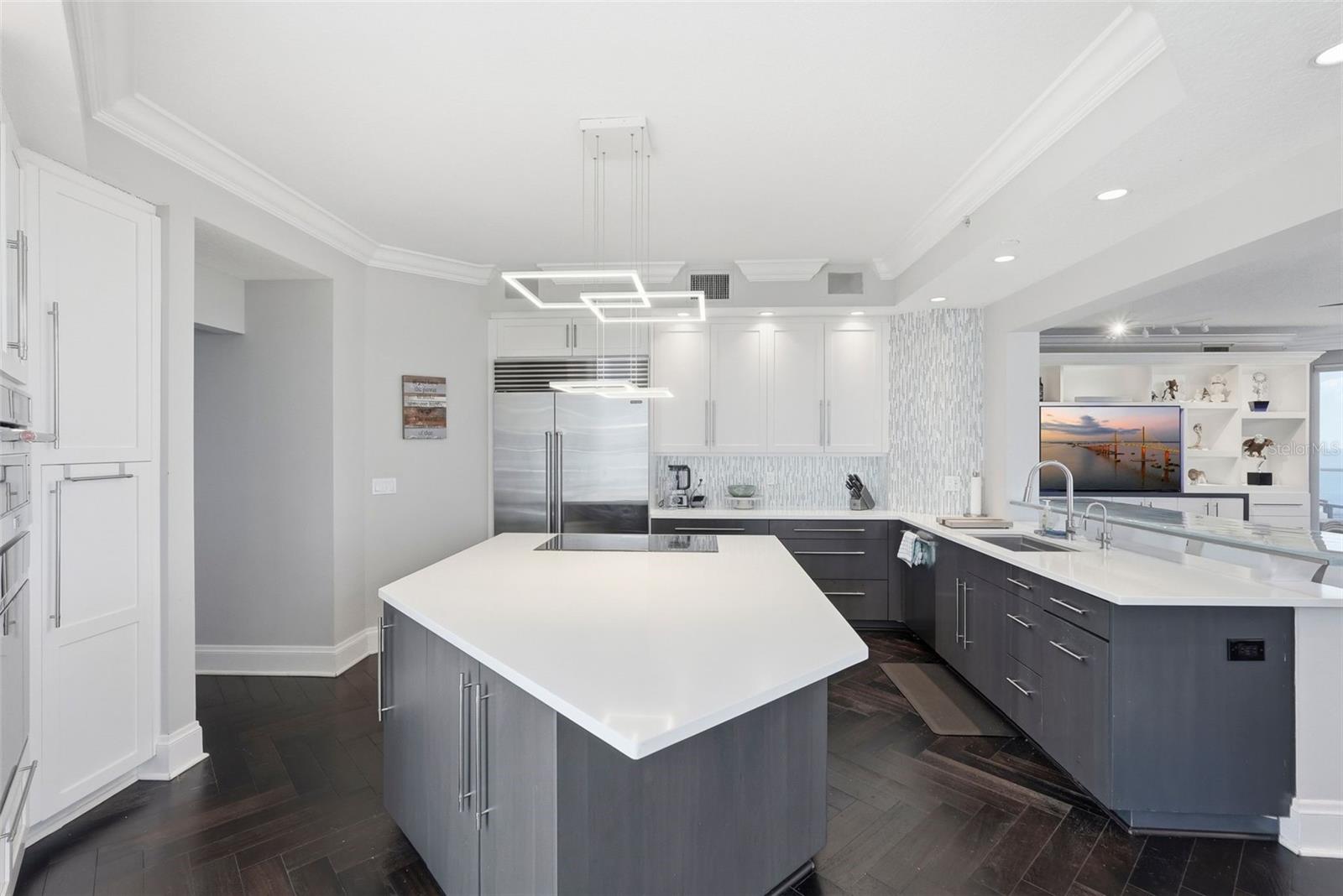 100 Beach Unit 1900, St Petersburg, FL 33701