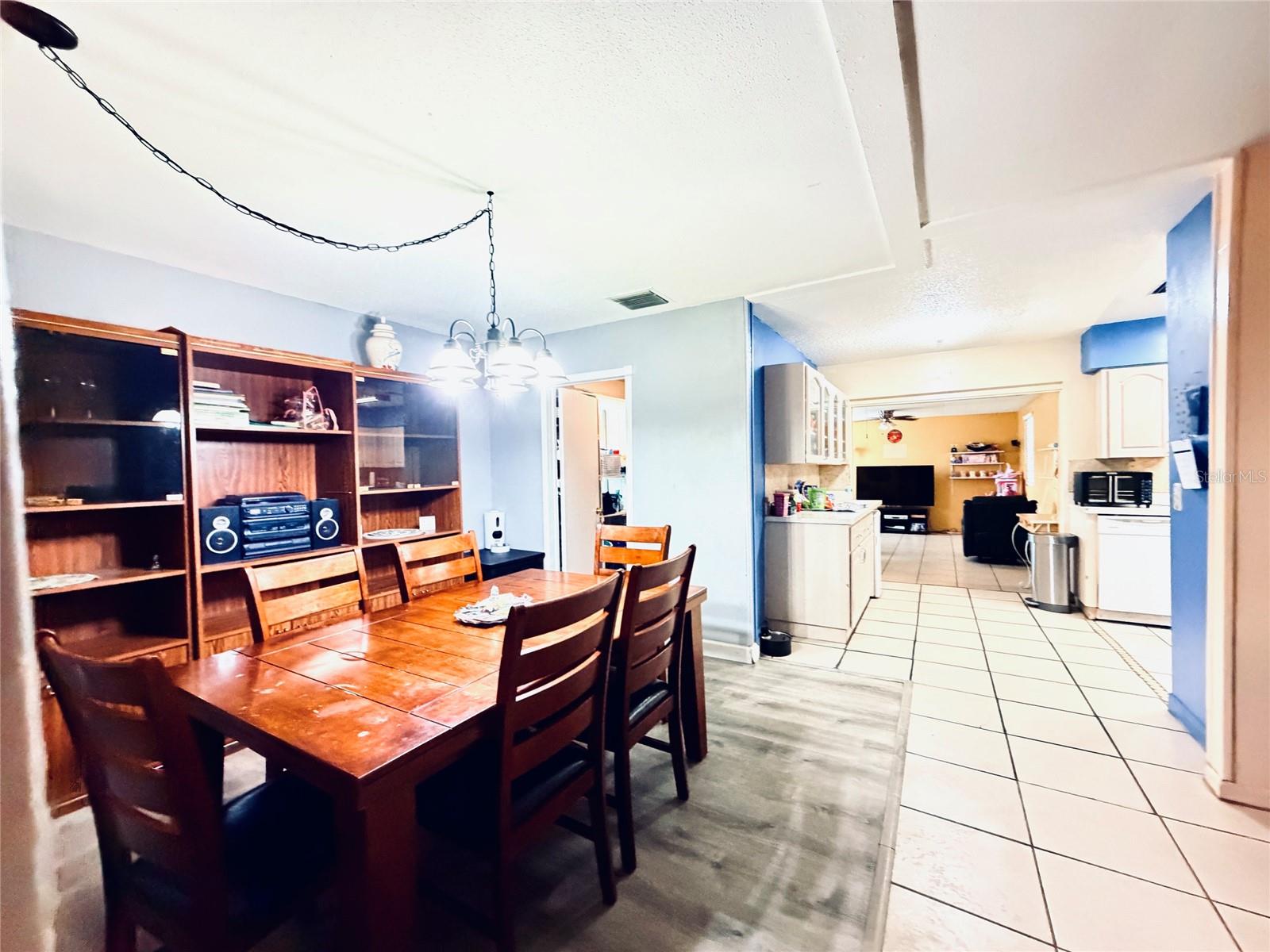 3306 Burke, Tampa, FL 33614