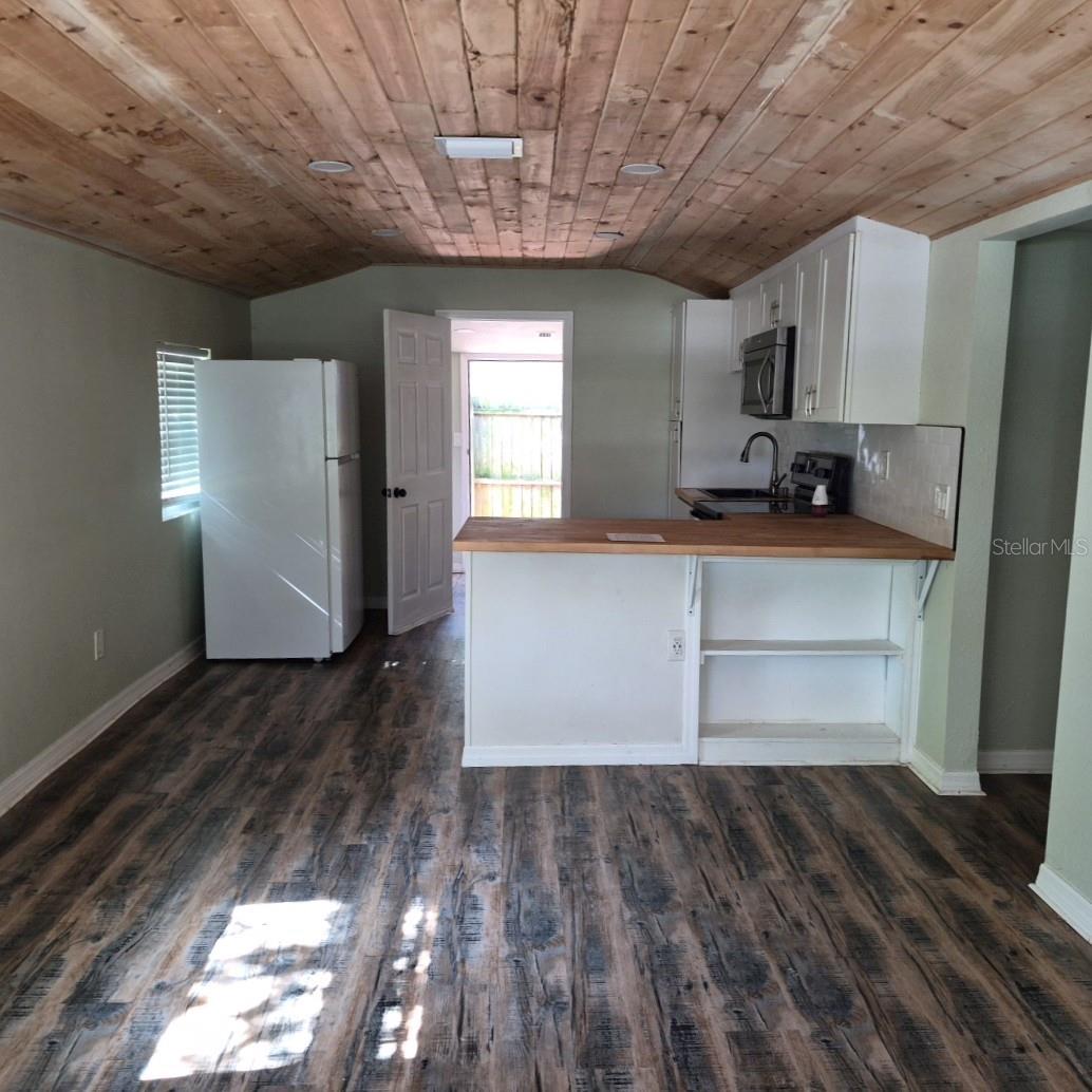 7409 Rhode Island, Tampa, FL 33619
