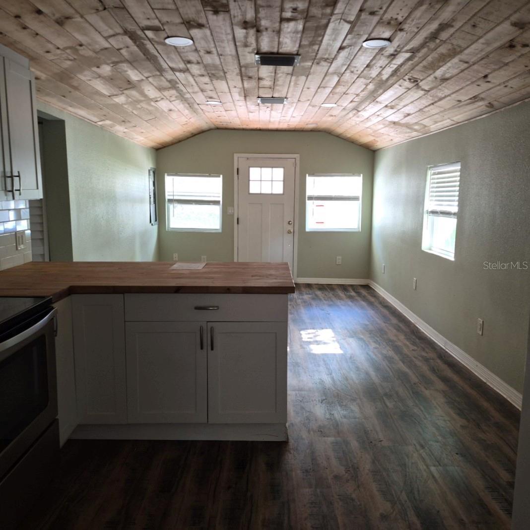 7409 Rhode Island, Tampa, FL 33619