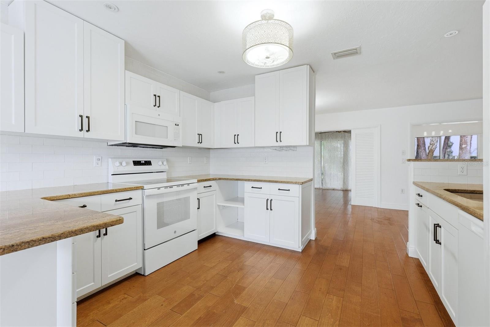 5273 Villa Majorca Unit 25, Sarasota, FL 34235