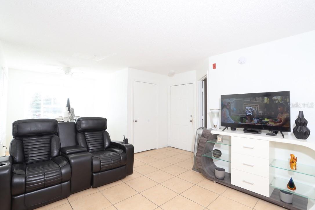 2209 Antigua Unit 828, Kissimmee, FL 34741