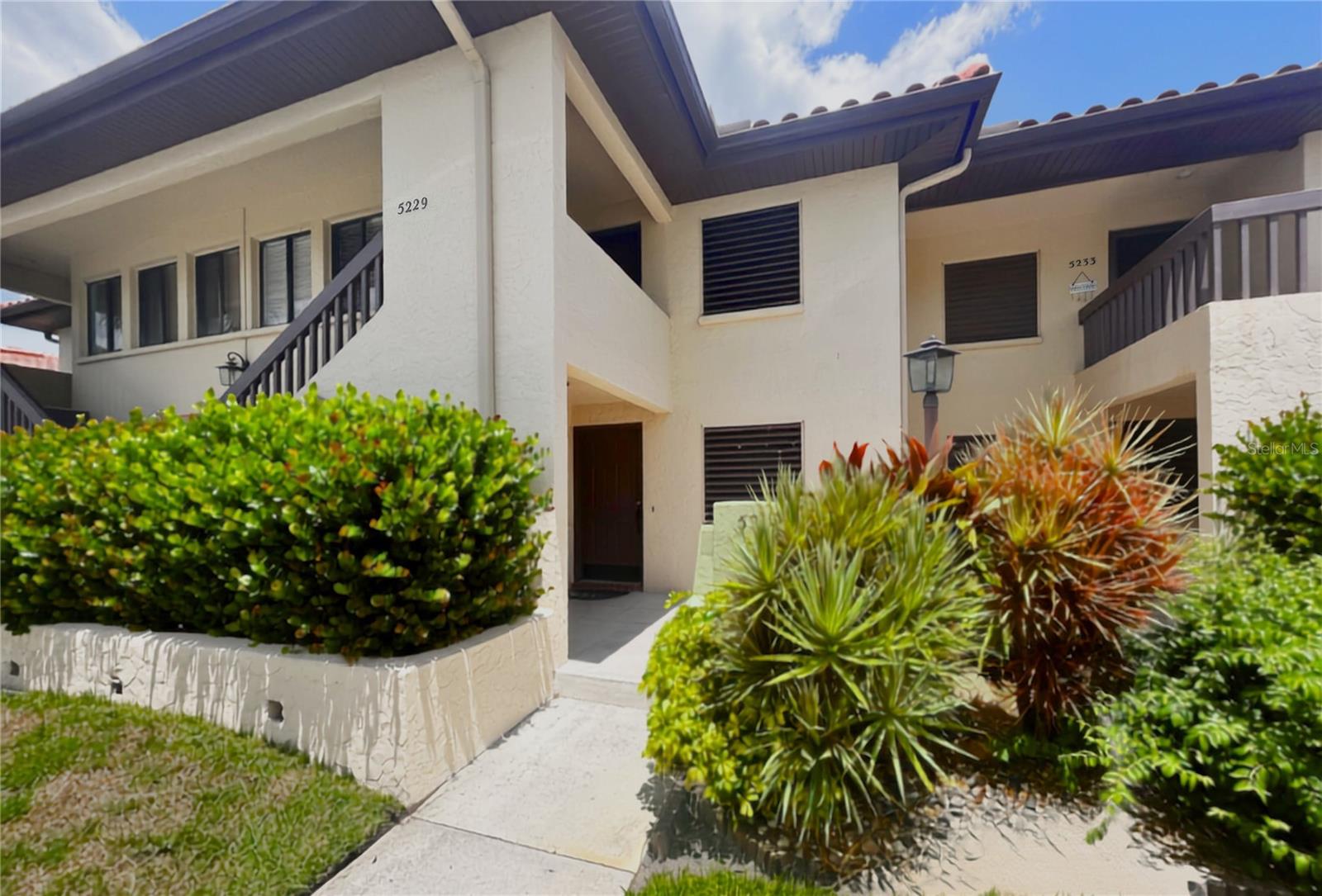 5231 Lake Village Unit 27, Sarasota, FL 34235