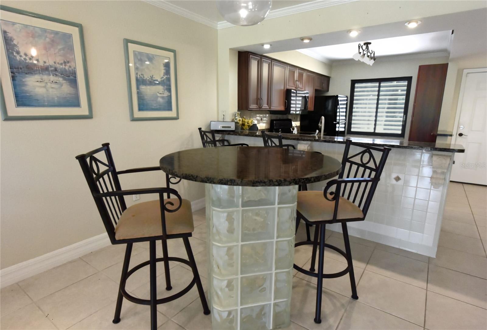 5231 Lake Village Unit 27, Sarasota, FL 34235