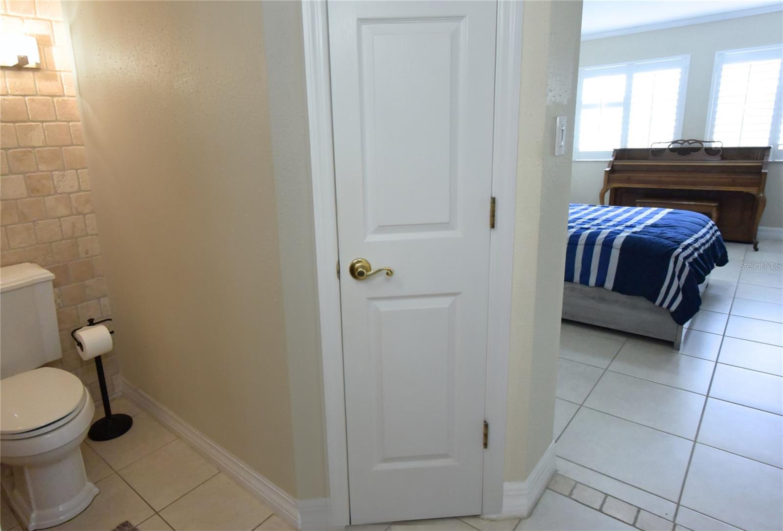 5231 Lake Village Unit 27, Sarasota, FL 34235