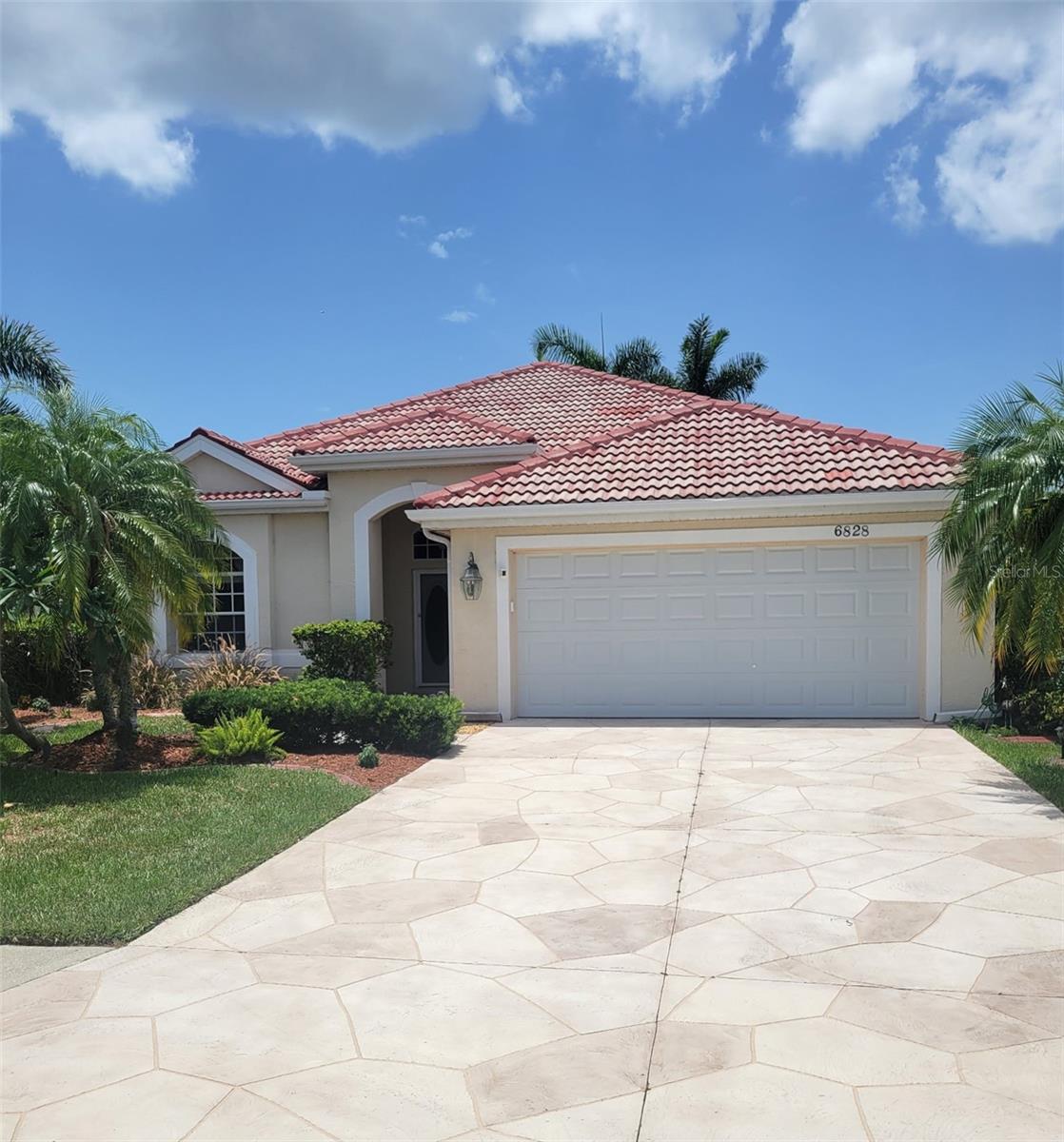 6828 Winslow, Sarasota, FL 34243
