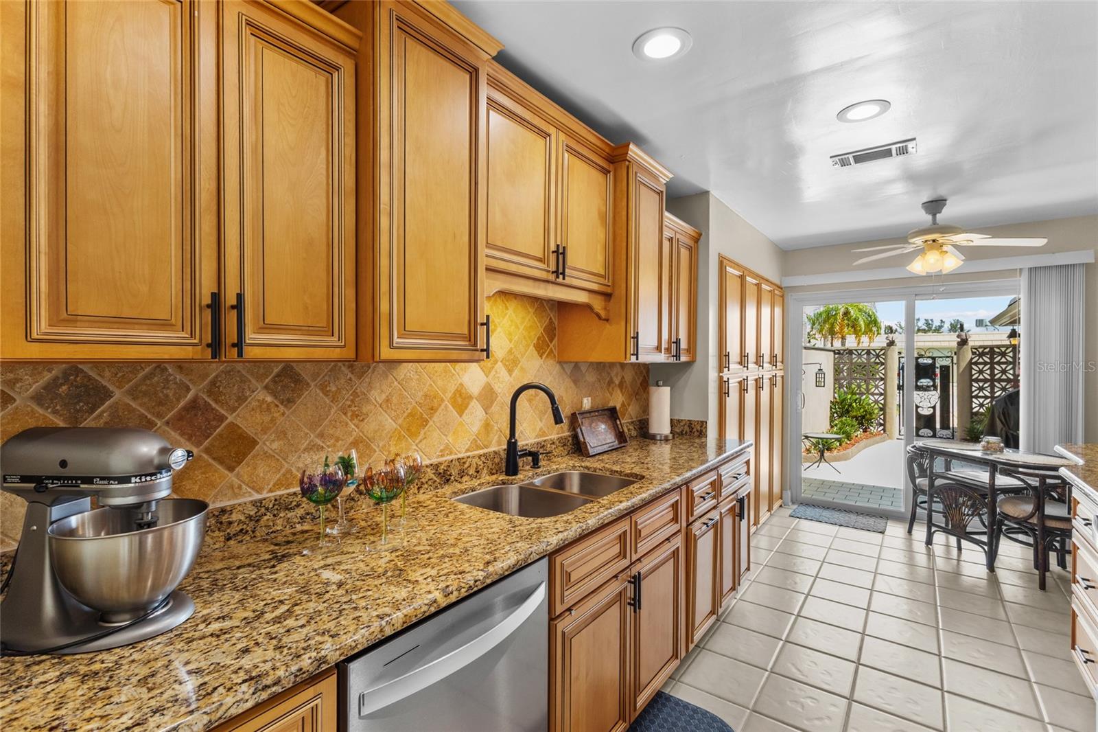 531 Boca Ciega Point Unit 531, St Petersburg, FL 33708