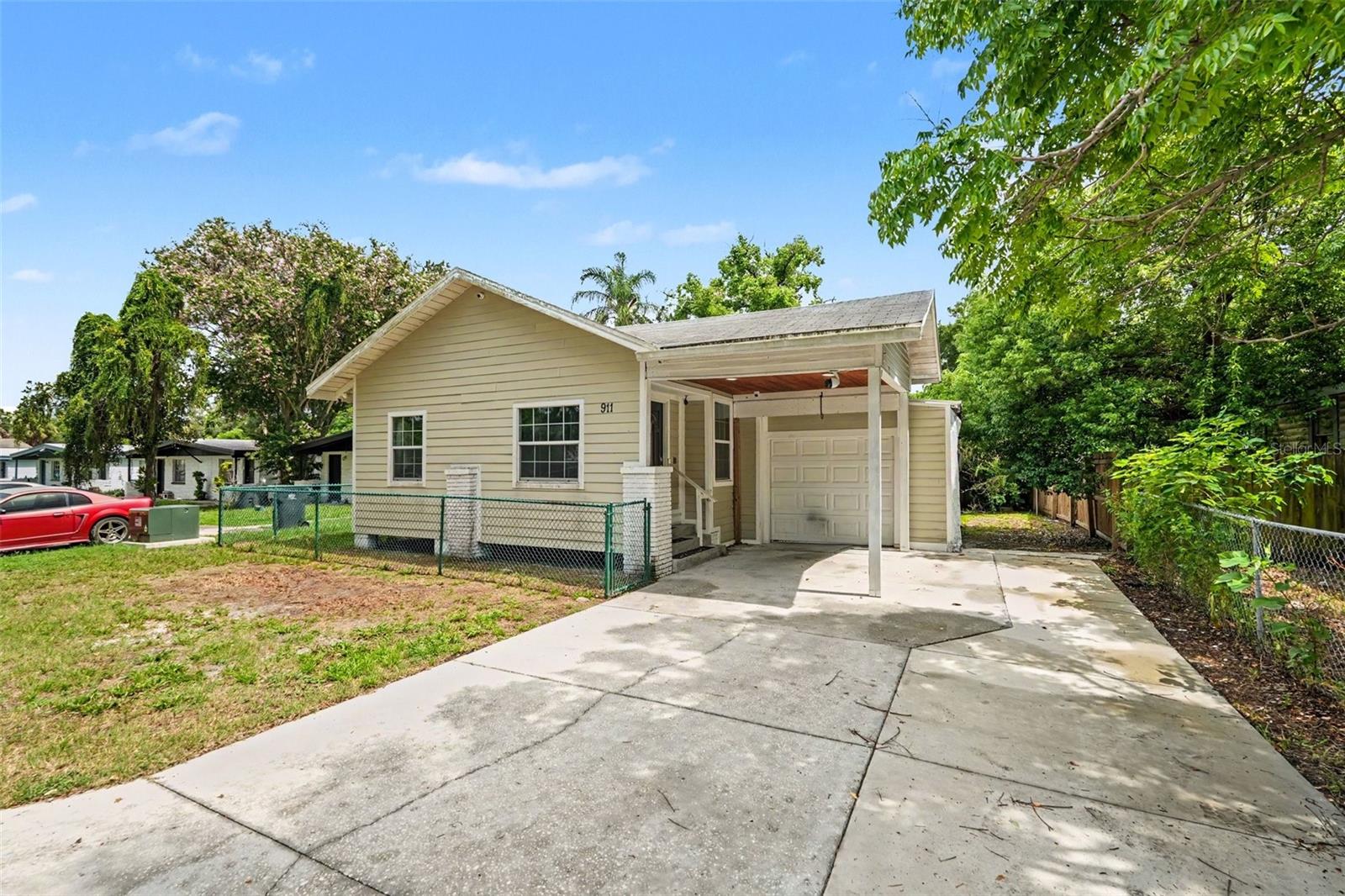 911 123rd, Tampa, FL 33612