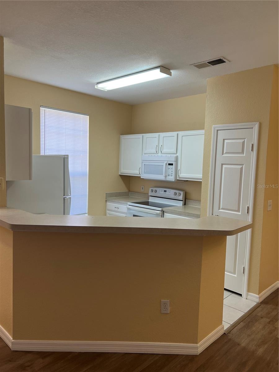 9093 Lee Vista Unit 903, Orlando, FL 32829